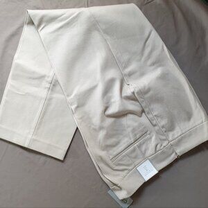 NWT. Chico's sz. 3 = 16-Short, XL, Khaki (beige) Getaway Pant
